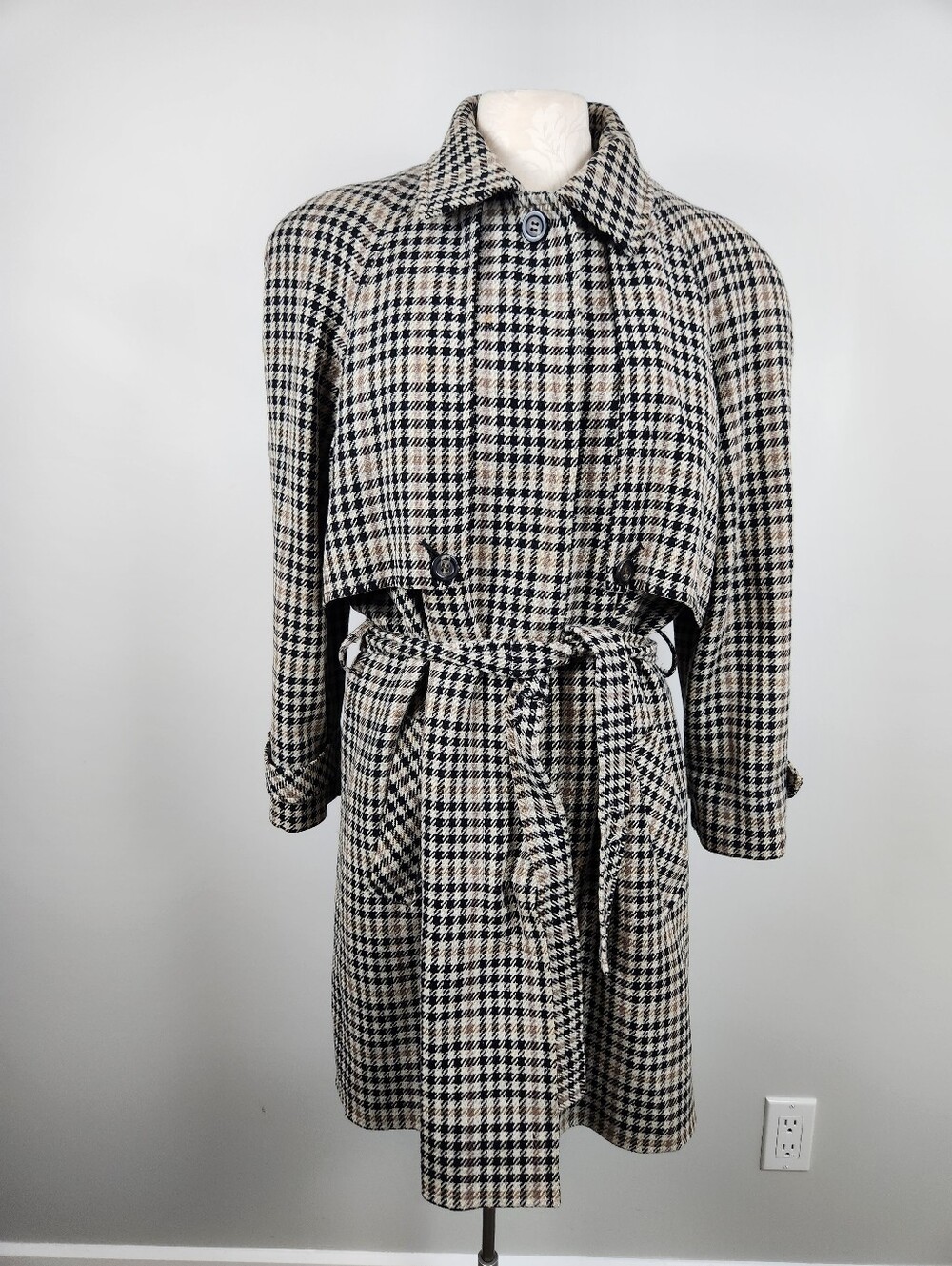 VTG Hourihan Tweed Irish Pure New Wool Tartan Coat *FLAW Sherlock Holmes Preppy